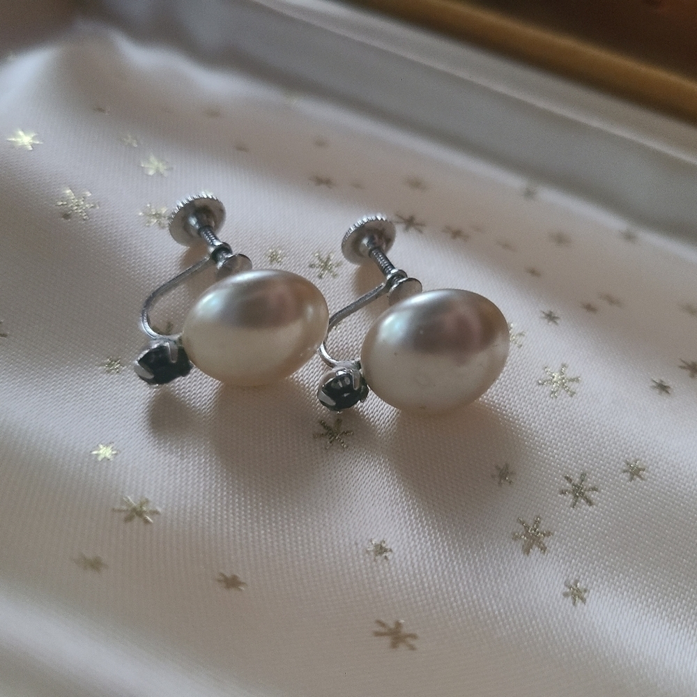 Marvella faux pearl flat clip on earrings